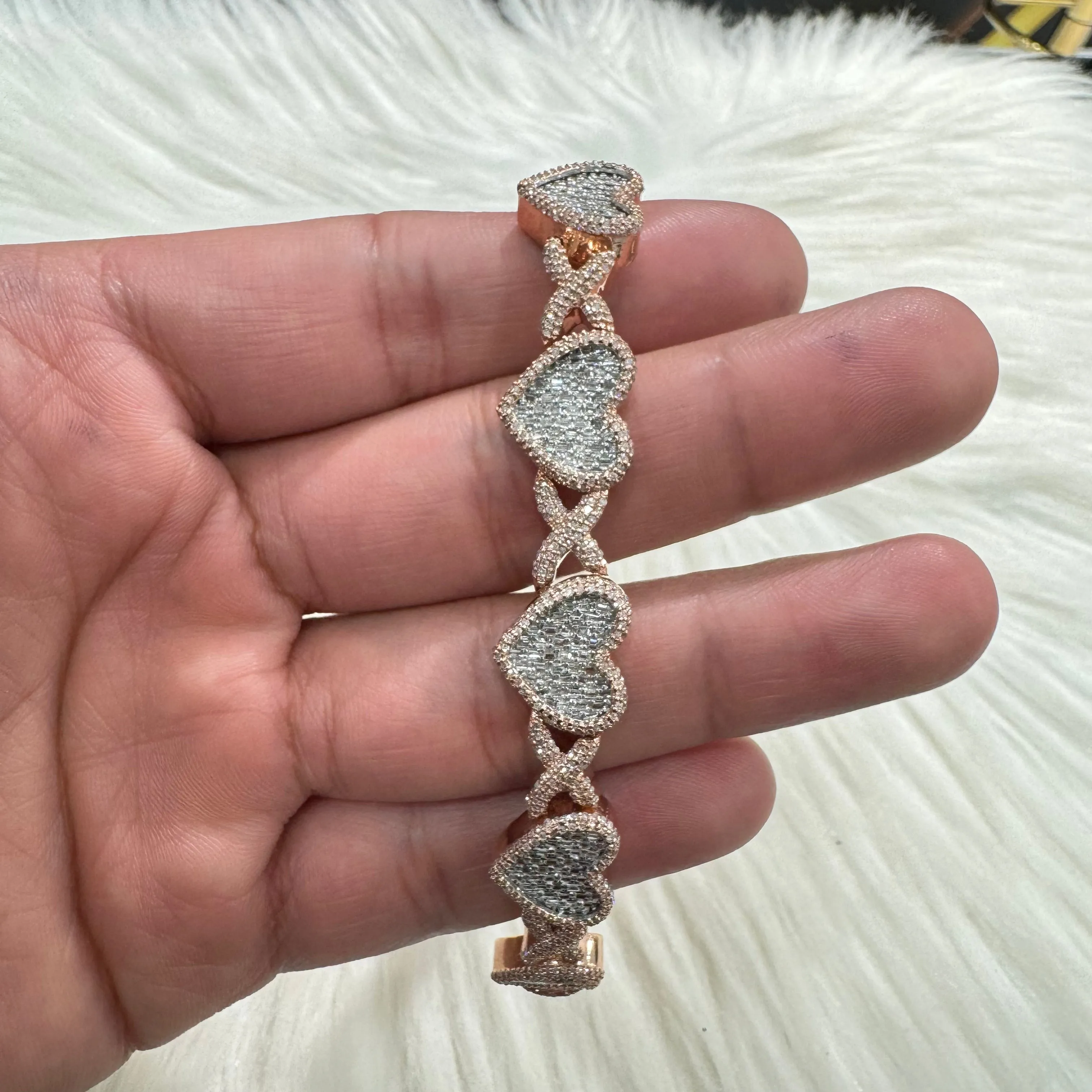 10K Rose Gold Xoxo Heart Bracelet 3.66Ct Dia / 28.1gr / 12.3mm / 7in