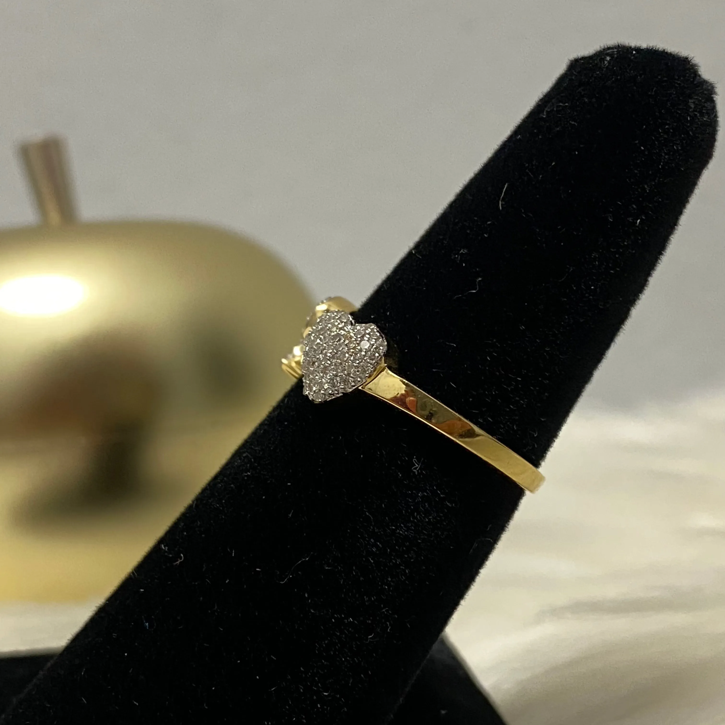 10K Yellow Gold Diamond Heart - Letter B Ring 0.20Ct Dia / 1.9gr / Size 7