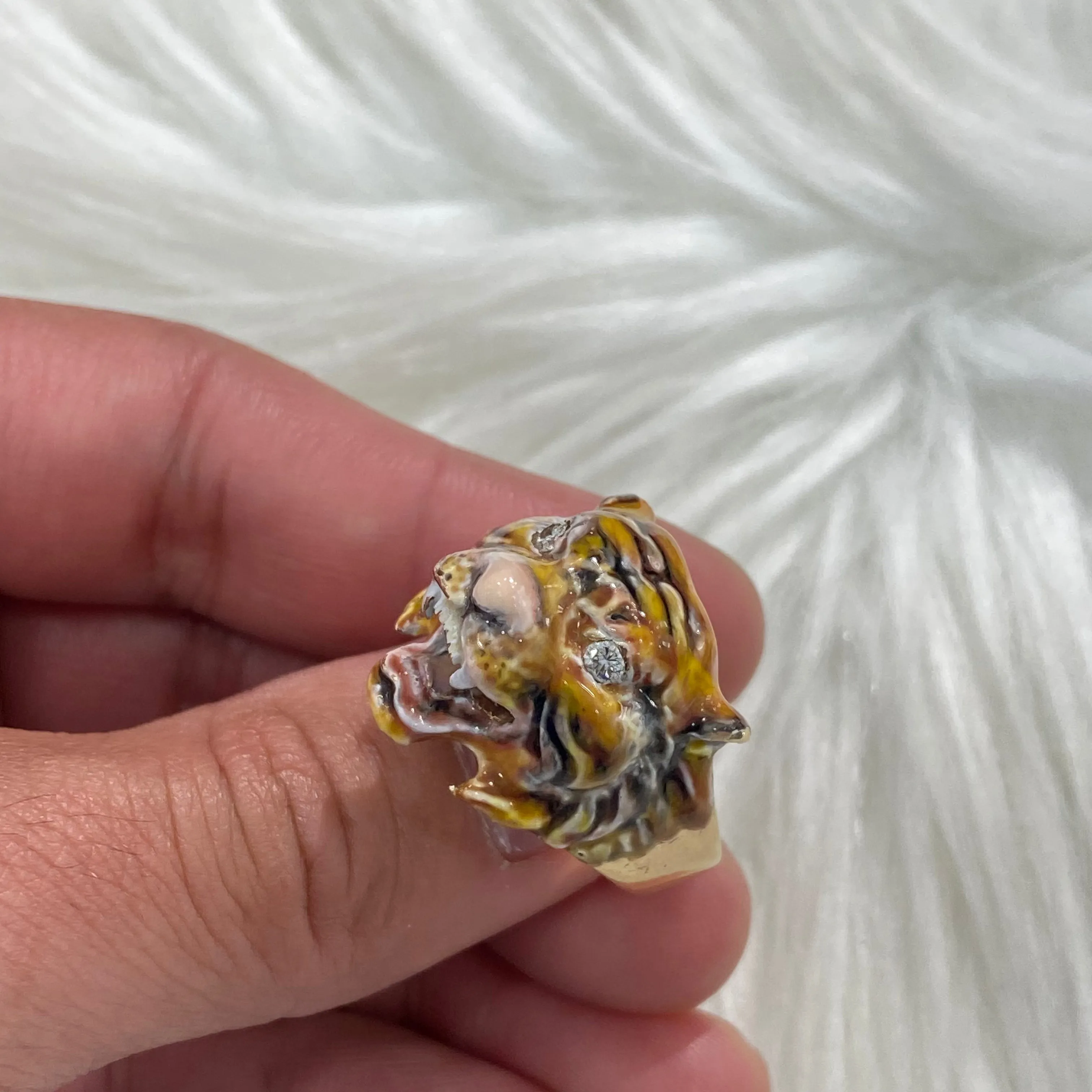 10K Yellow Gold Diamond Original Tiger Ring Ct Dia / 15.9gr / Size 9.5