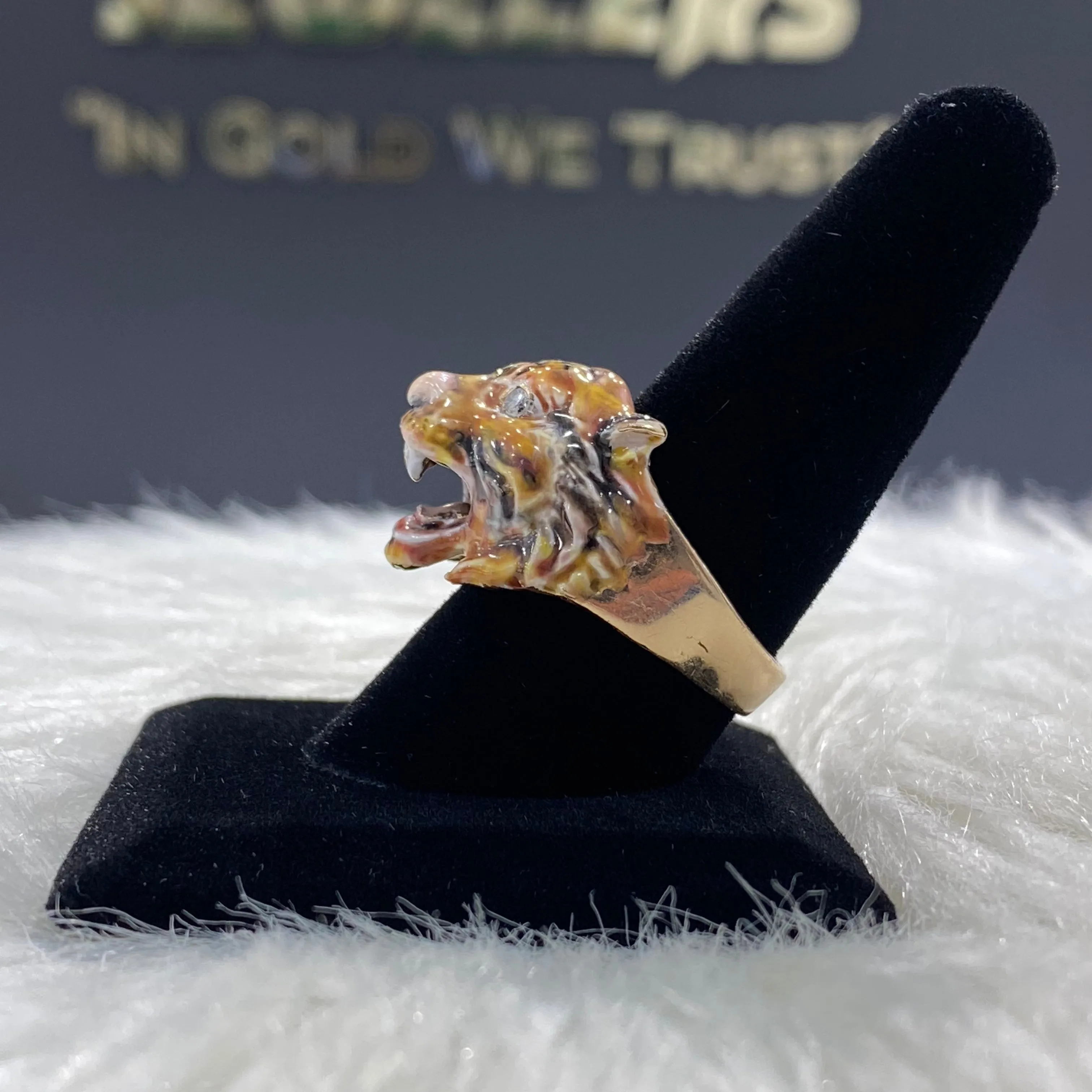 10K Yellow Gold Diamond Original Tiger Ring Ct Dia / 15.9gr / Size 9.5