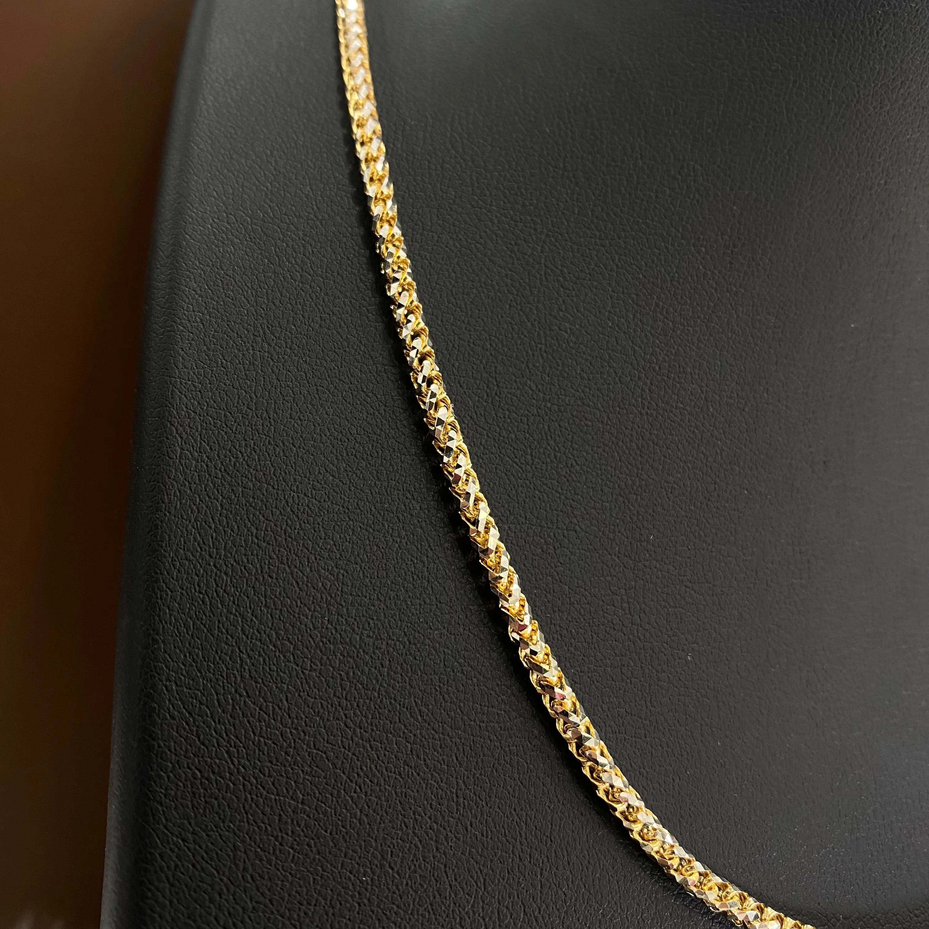 10K Yellow - White Gold Diamond Cut Chain / 17.7gr / 2.5mm / 20in