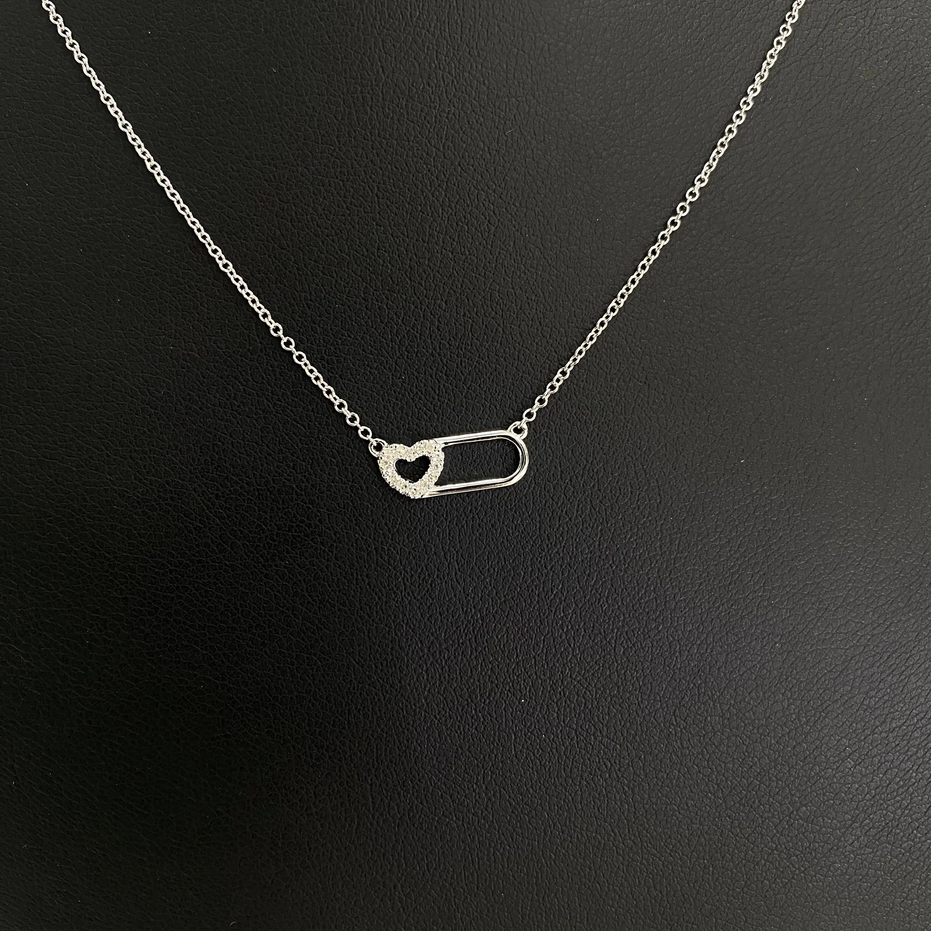 14K White Gold Diamond Heart Chain 0.05Ct / 1.6gr