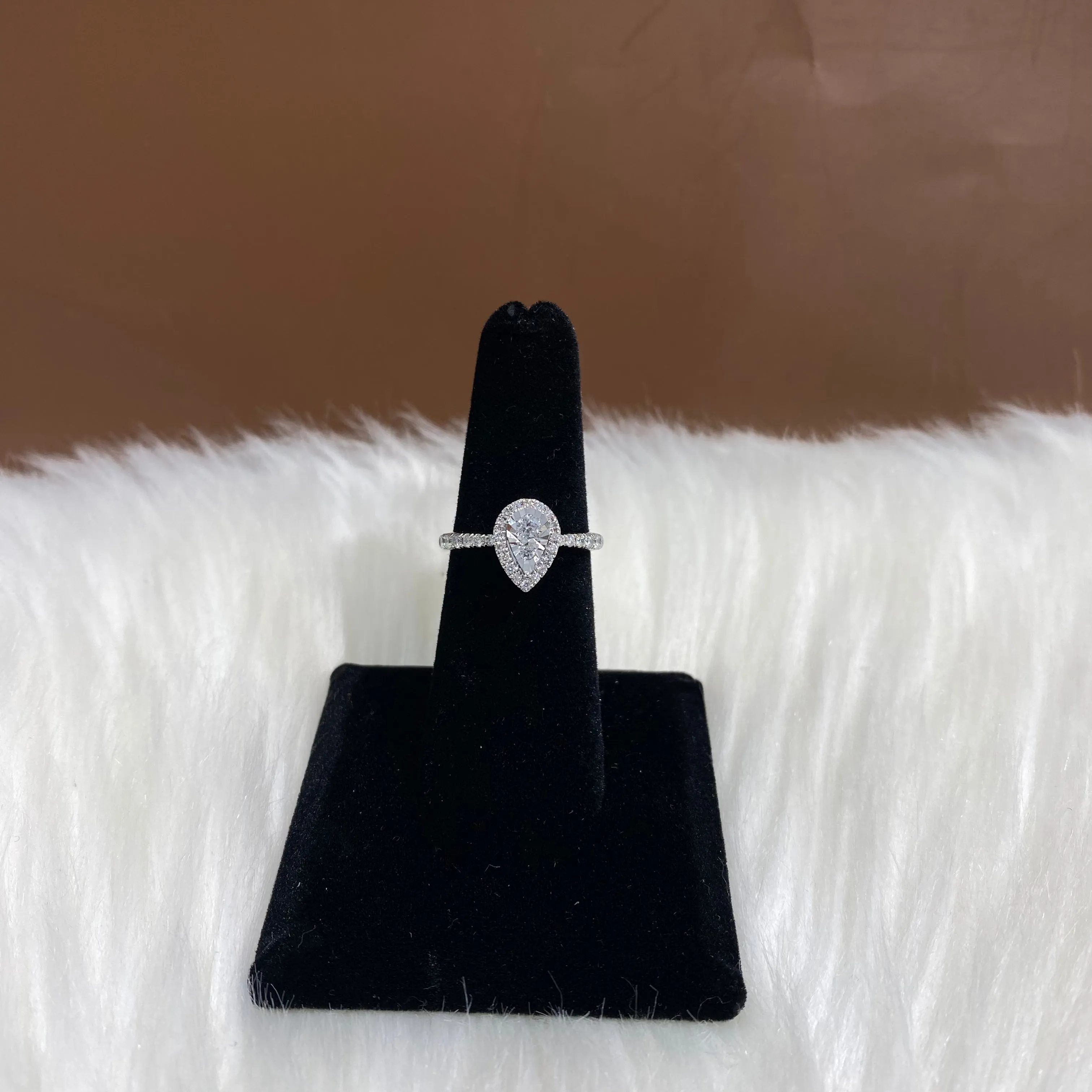 14K White Gold Diamond Luxury Engagement Ring Ct Dia / 2.8gr / Size 6.5