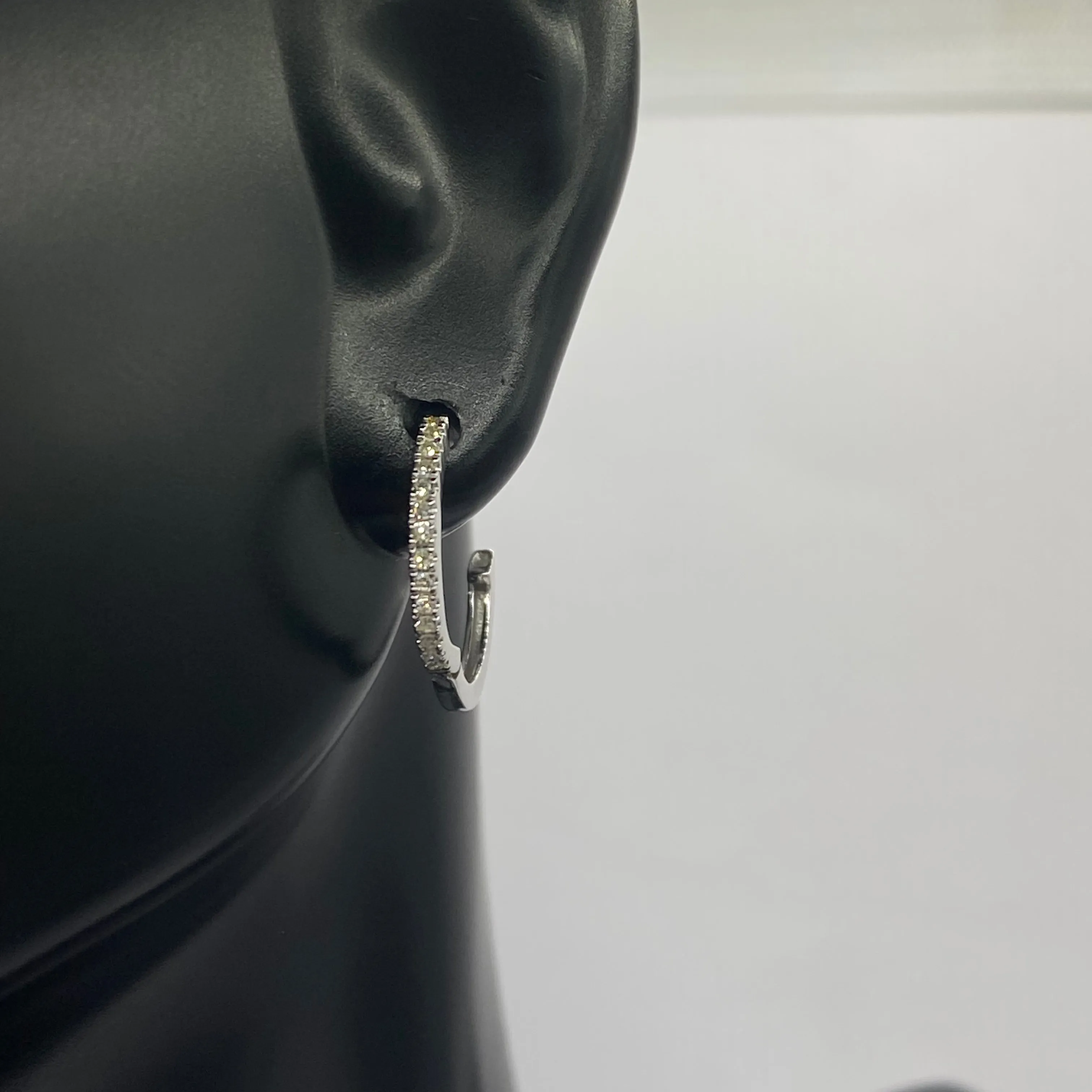 14K White Gold Diamond Luxury Hoop Earrings 0.49Ct / 2.4gr