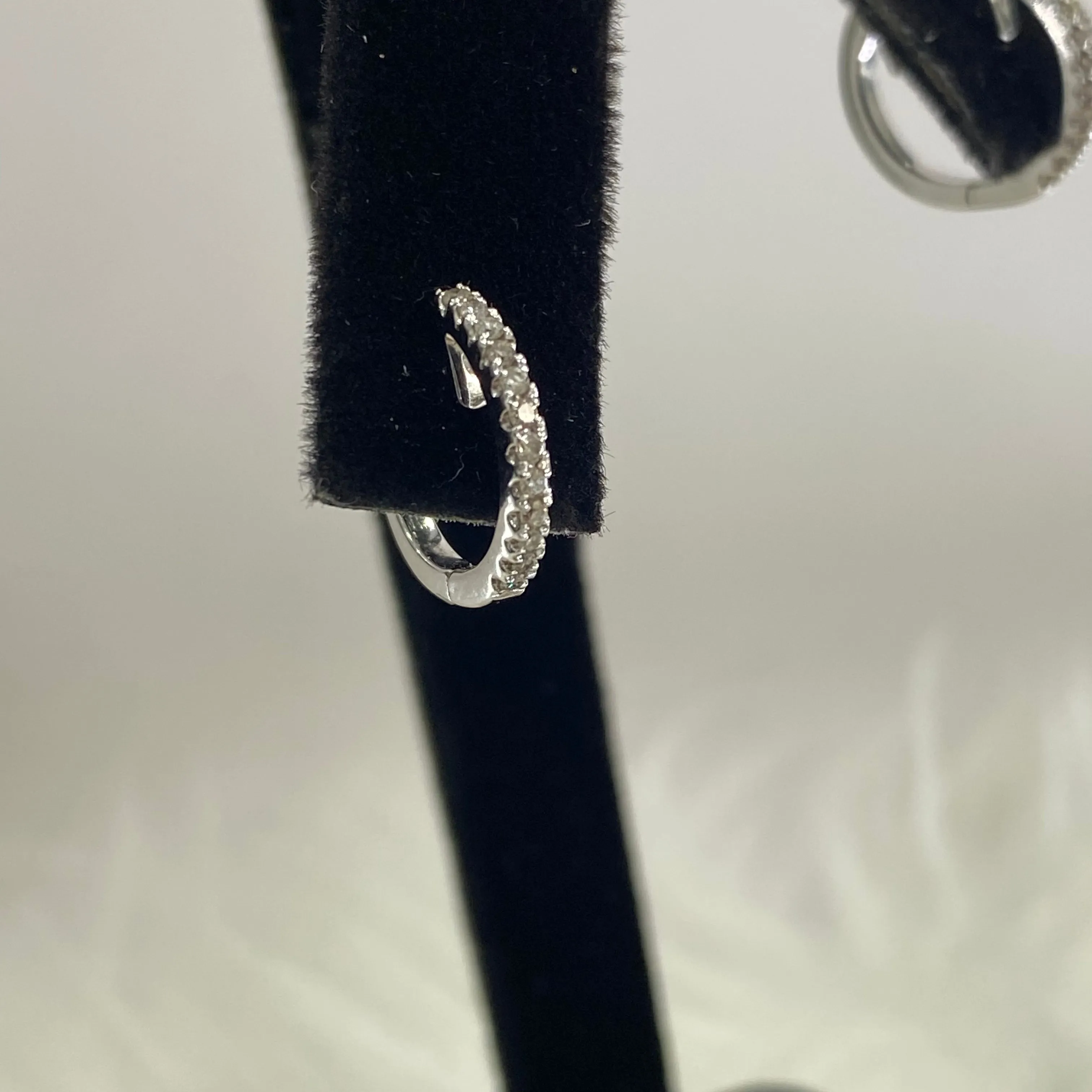 14K White Gold Diamond Luxury Hoop Earrings With Diamond / 1.9gr