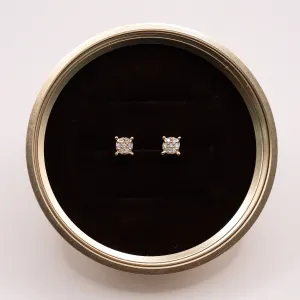 14K Yellow Gold Diamond Circle Flower Stud Earrings 0.10Ct / 1.1gr