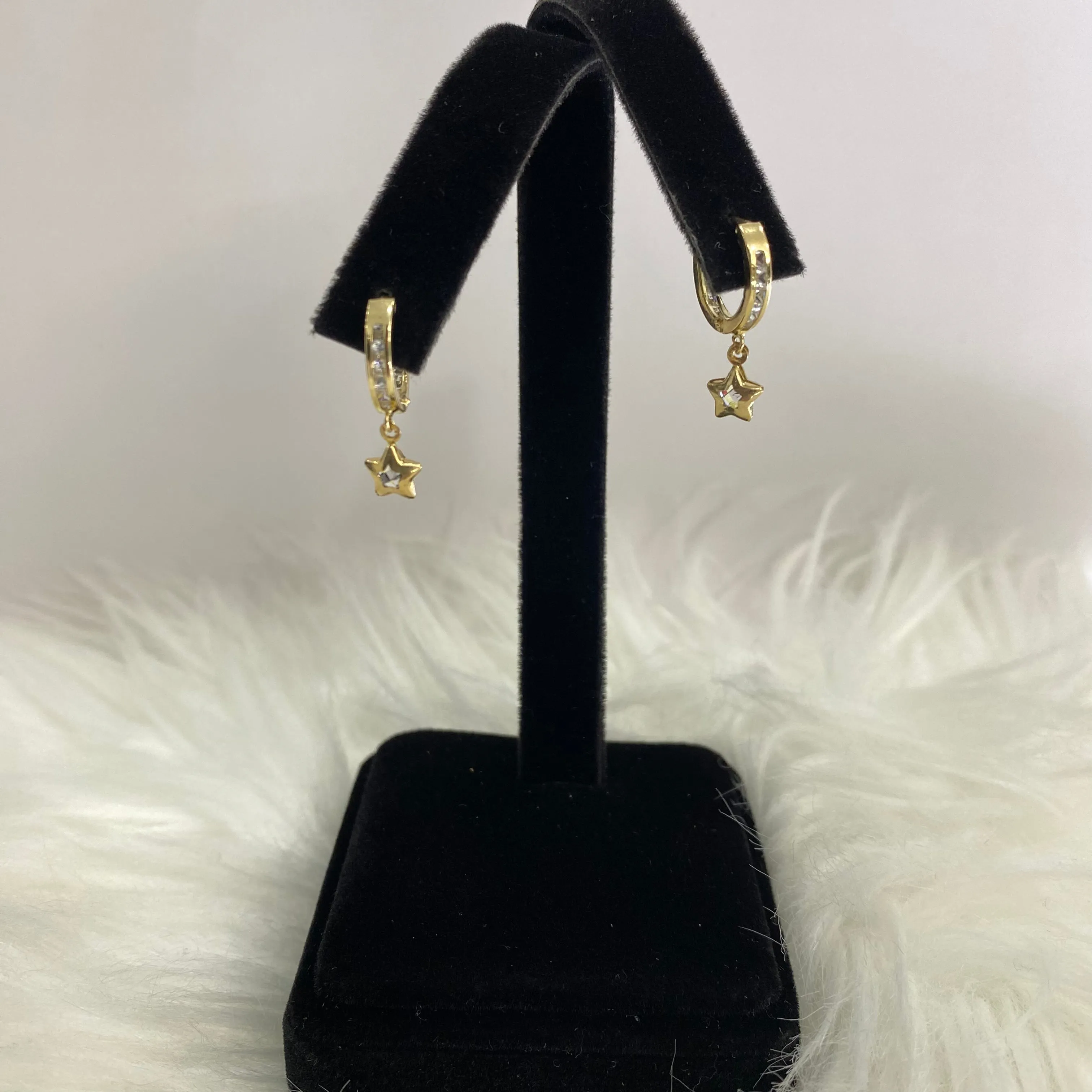 14K Yellow Gold Diamond Star Hoop Earrings 0.54Ct / 1.8gr