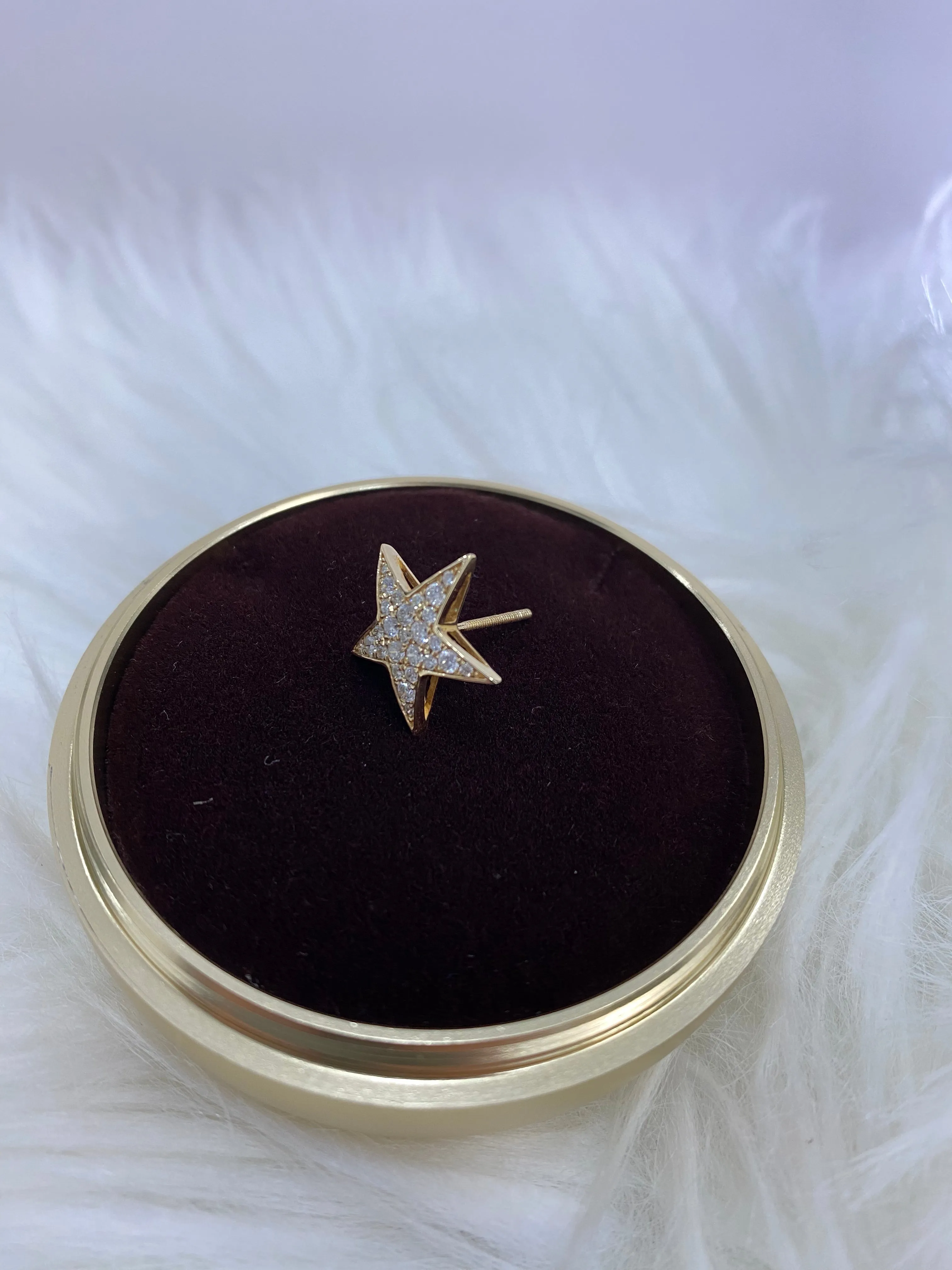 14K Yellow Gold Diamond Star Stud Earrings 0.8Ct / 2.7gr