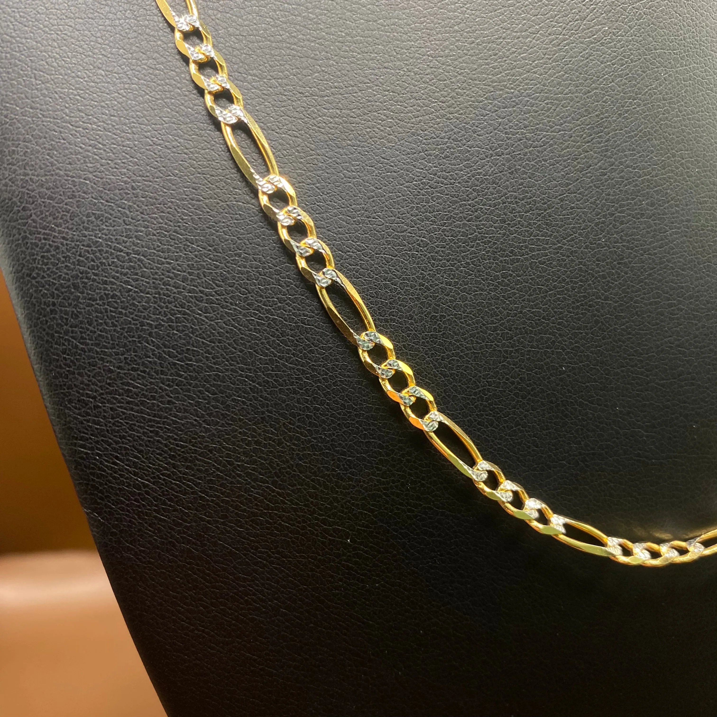 14K Yellow Gold Figaro Diamond Cut Chain / 11gr / 3.7mm / 22in