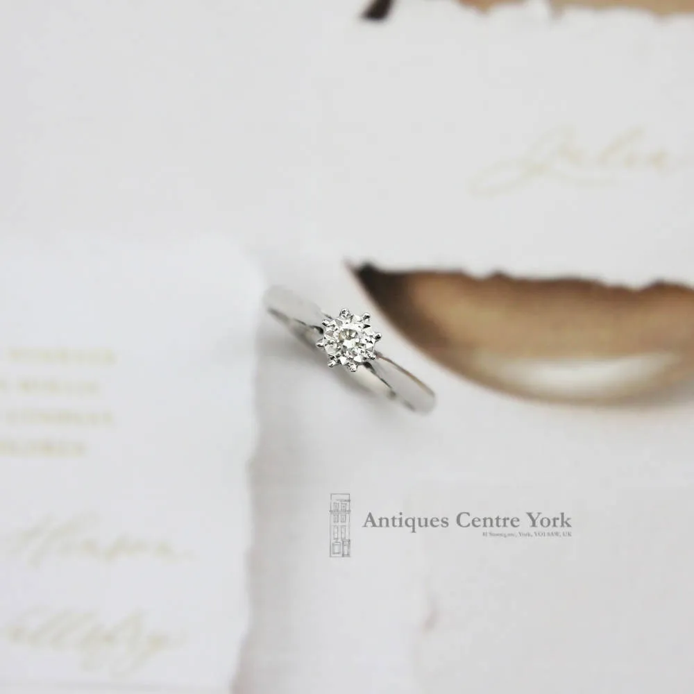 1950's 18ct White Gold & Platinum Diamond Engagement Ring