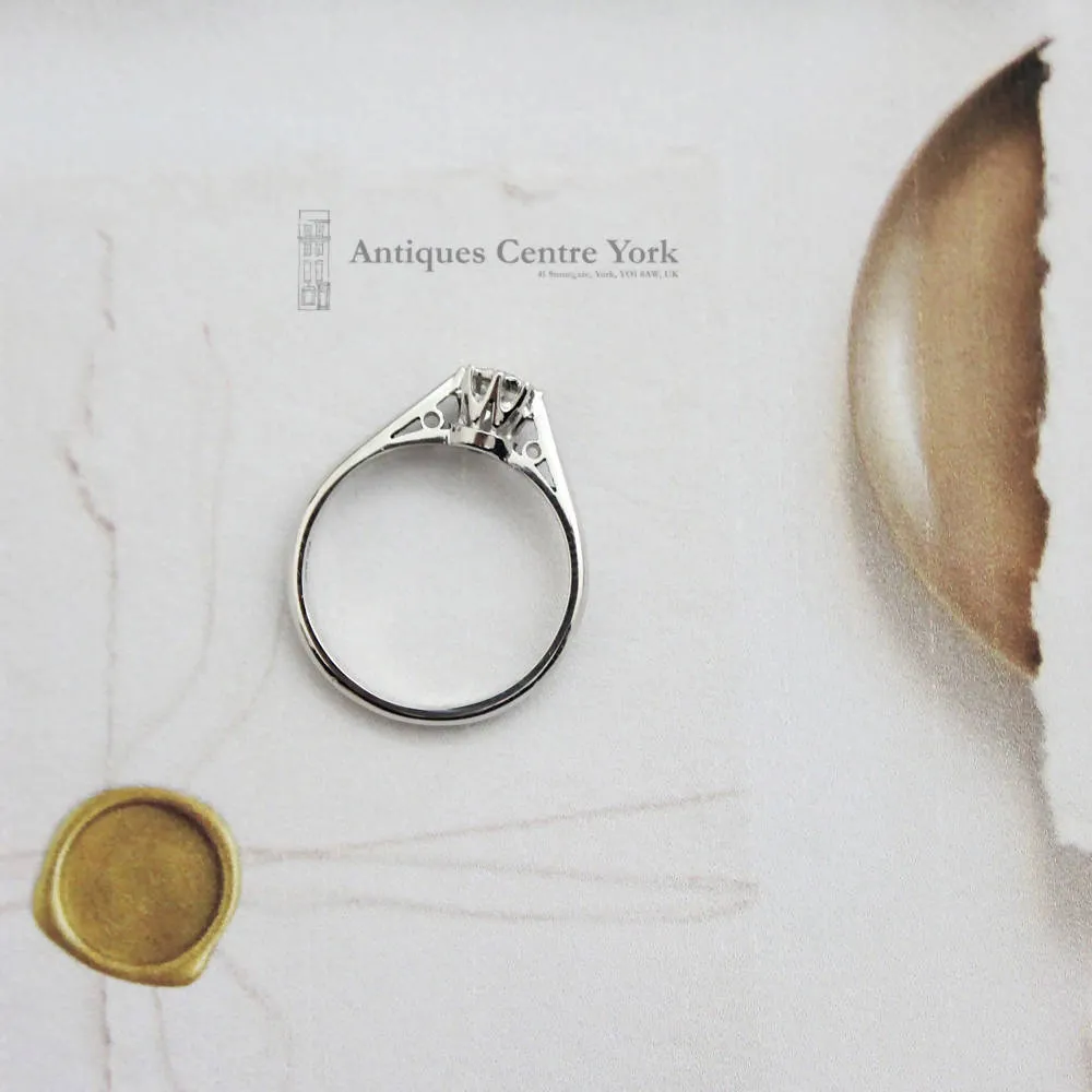 1950's 18ct White Gold & Platinum Diamond Engagement Ring