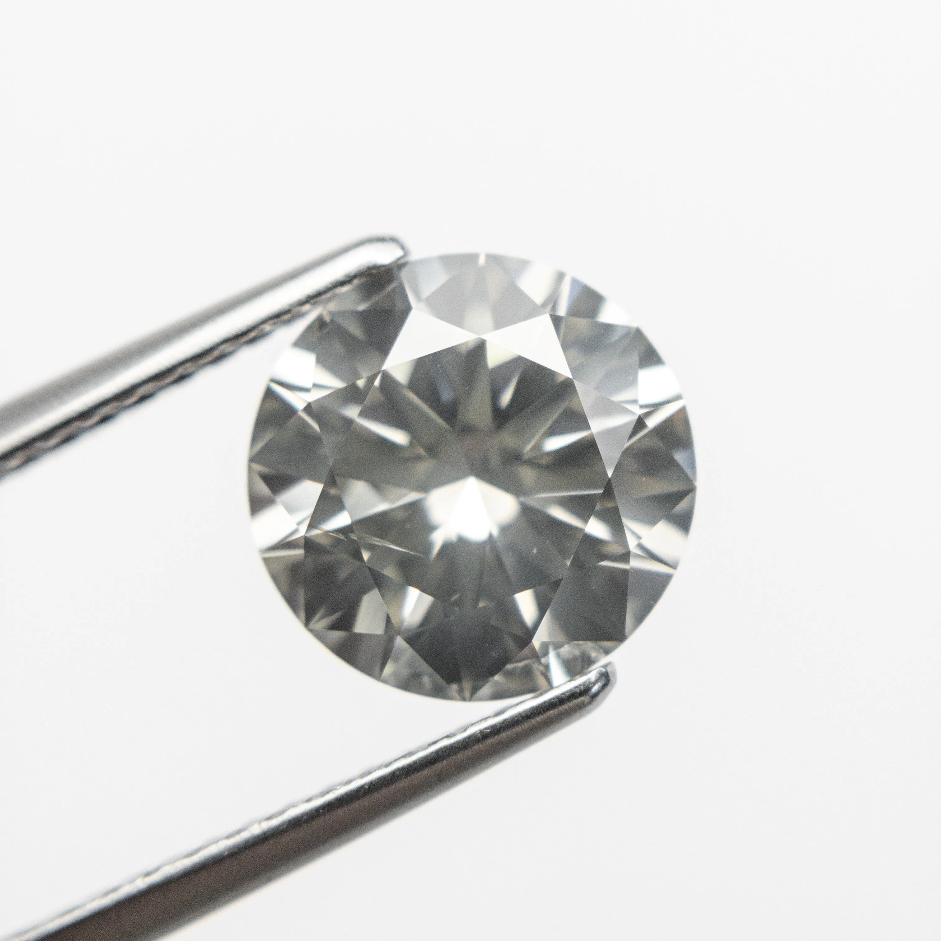 2.52ct 8.88x8.86x5.26mm SI2 Fancy Grey Round Brilliant 18867-01