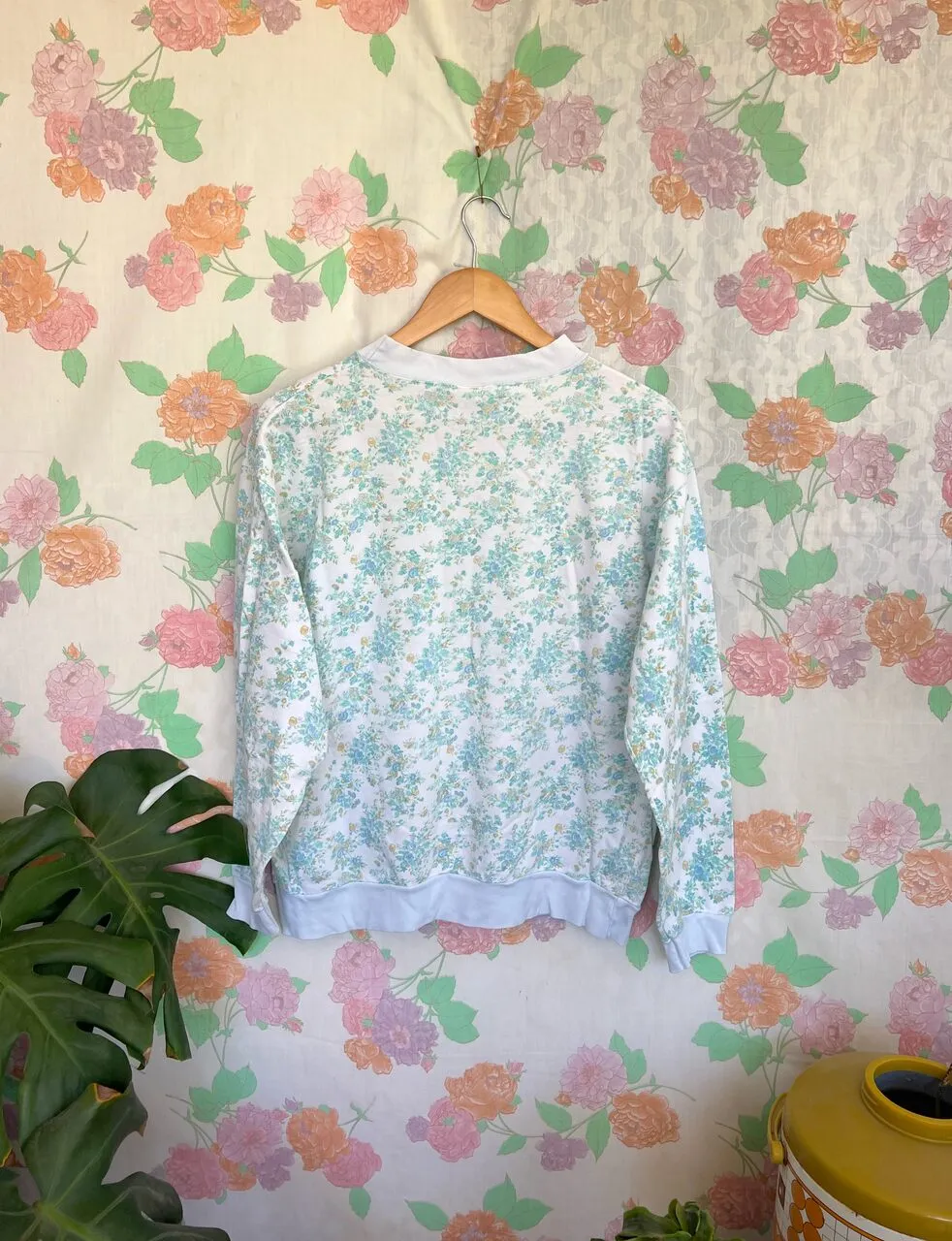 90's Dreamy Sweatshirt