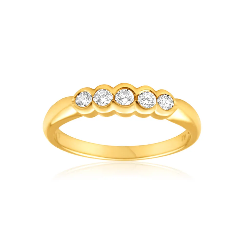9ct Yellow Gold Diamond Ring Set with 5 Brilliant Diamonds