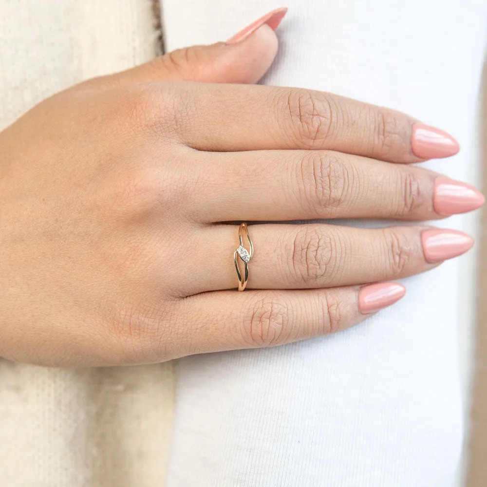9ct Yellow Gold Diamond Ring with 1 Brilliant Cut Diamond