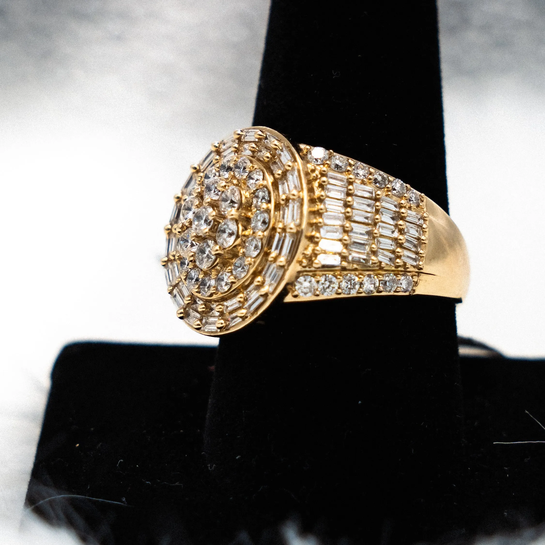 Baguette Diamonds Ring 14K Yellow Gold / 11.7gr / Size 10