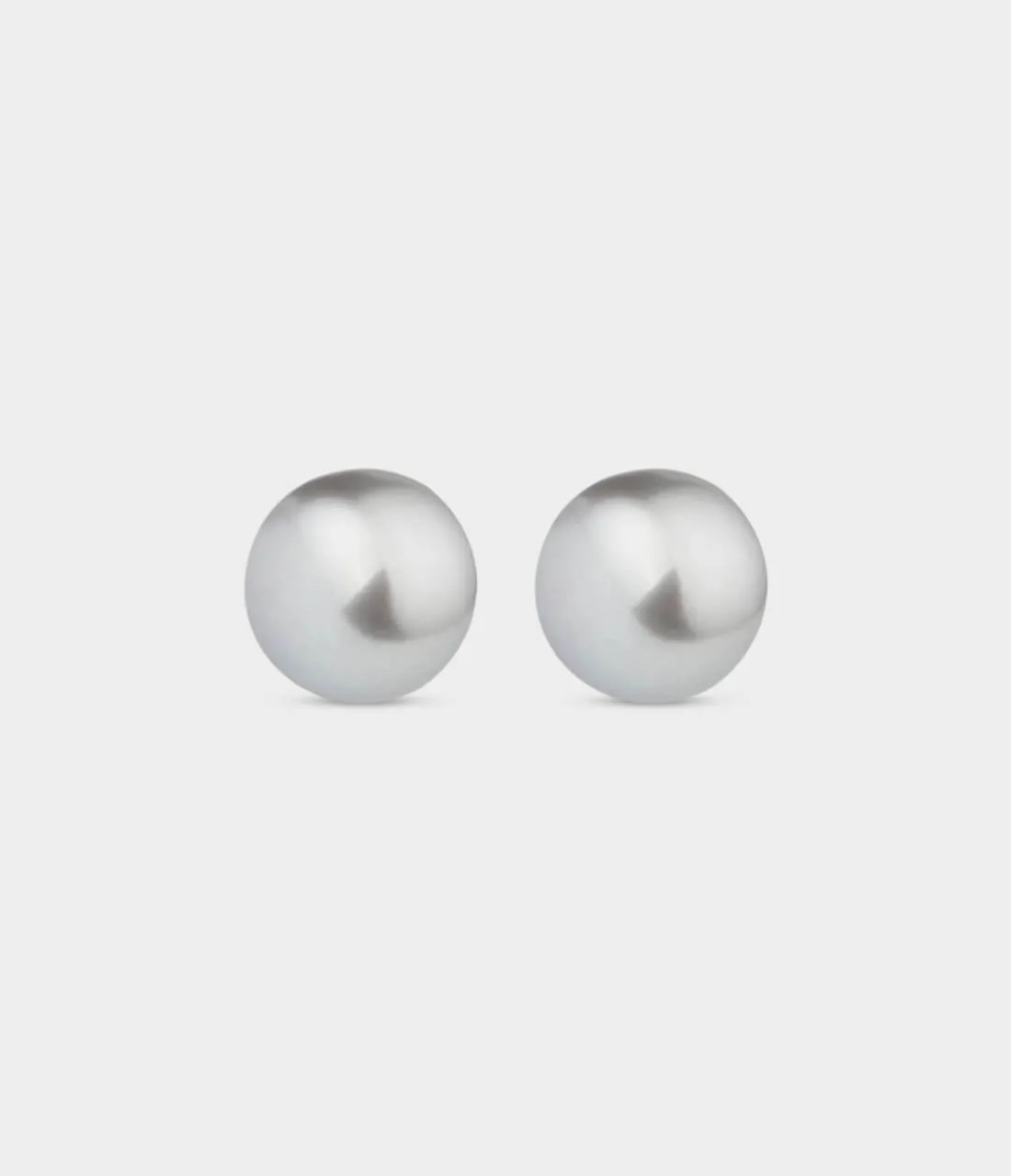 Carmen Pearl Studs