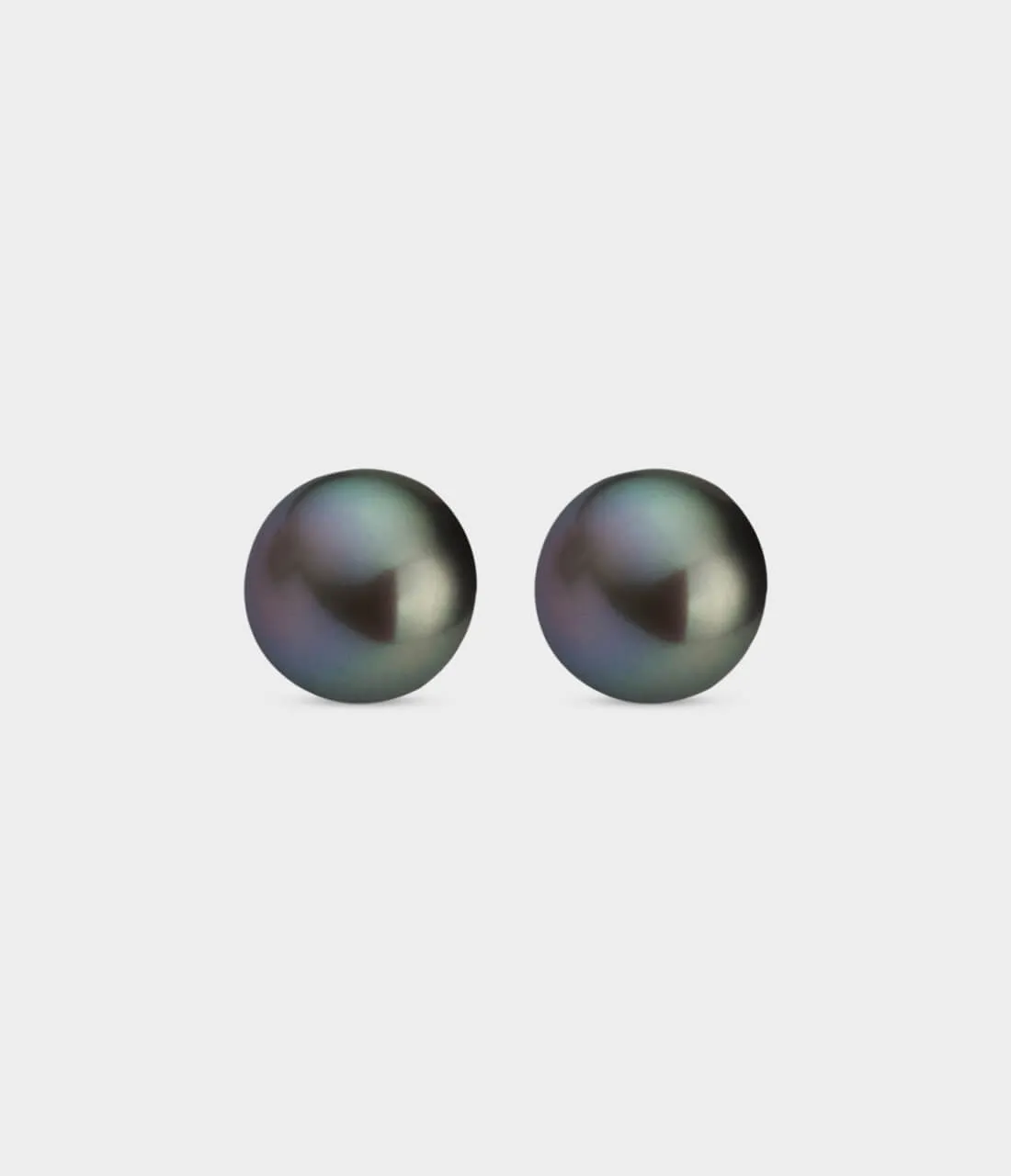 Carmen Pearl Studs