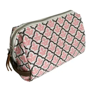 Cumberland Toiletry Bag in Pink