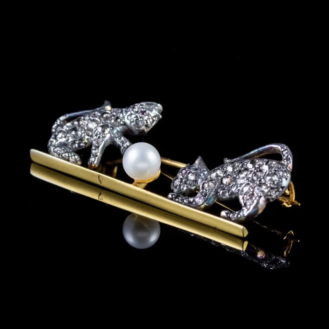 Diamond Cat Brooch Ruby Pearl 18Ct Gold Silver 1.80Ct Of Diamond