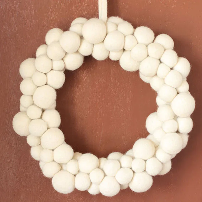 Felt Christmas Wreath White