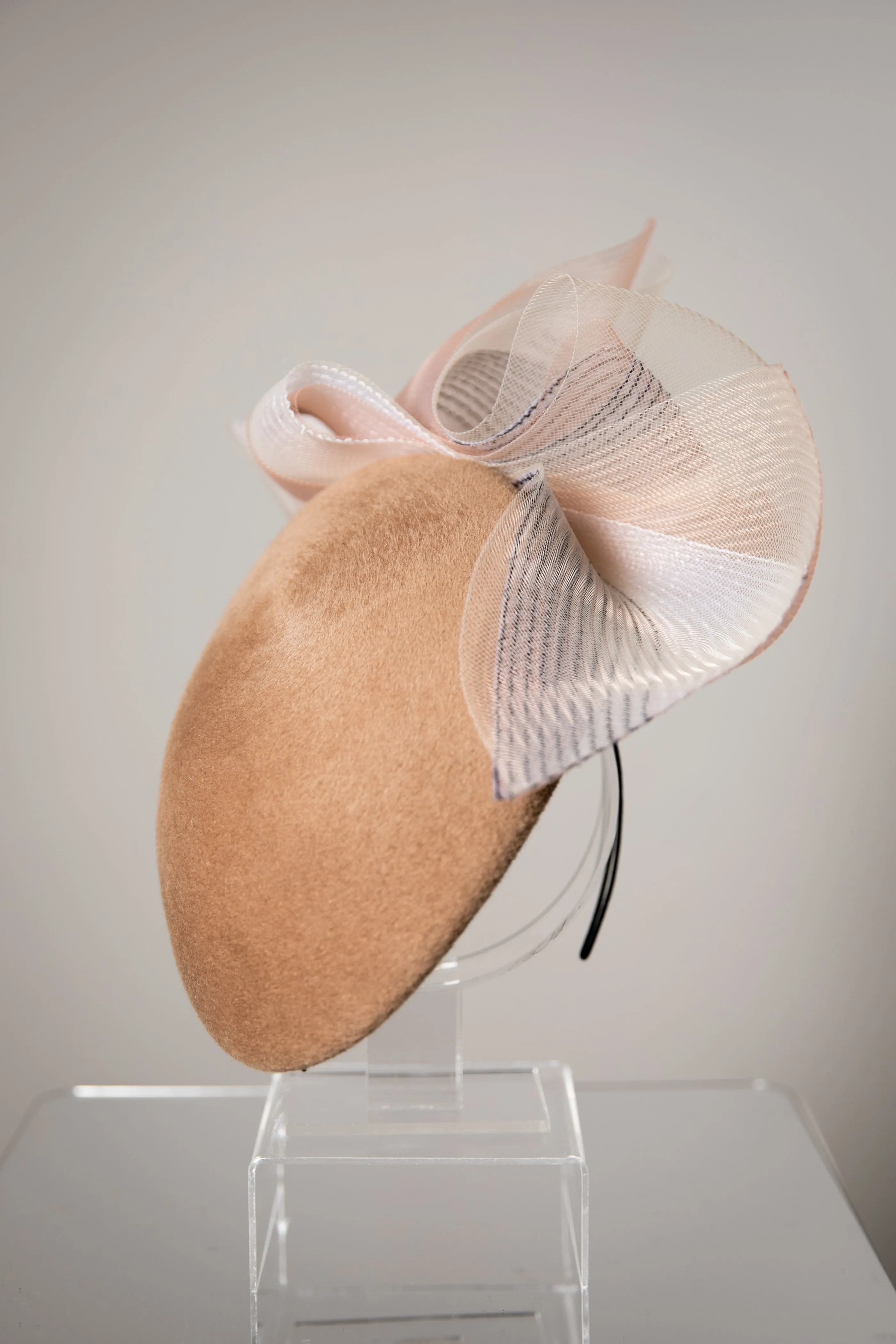 Felt Occasion Hat with Crin  - Onda