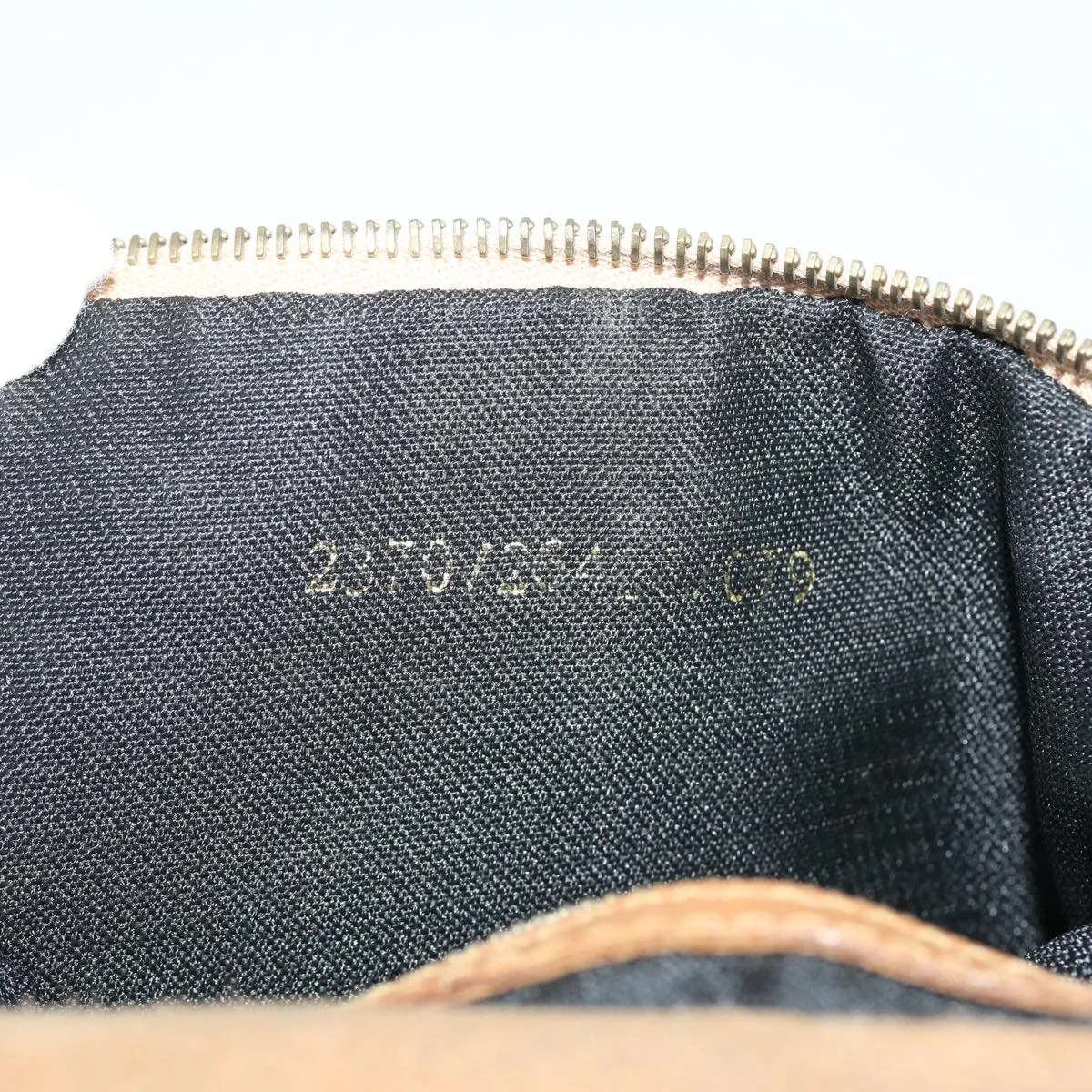FENDI Mamma Baguette Shoulder Bag Suede Beige 2370/26426  yk6310