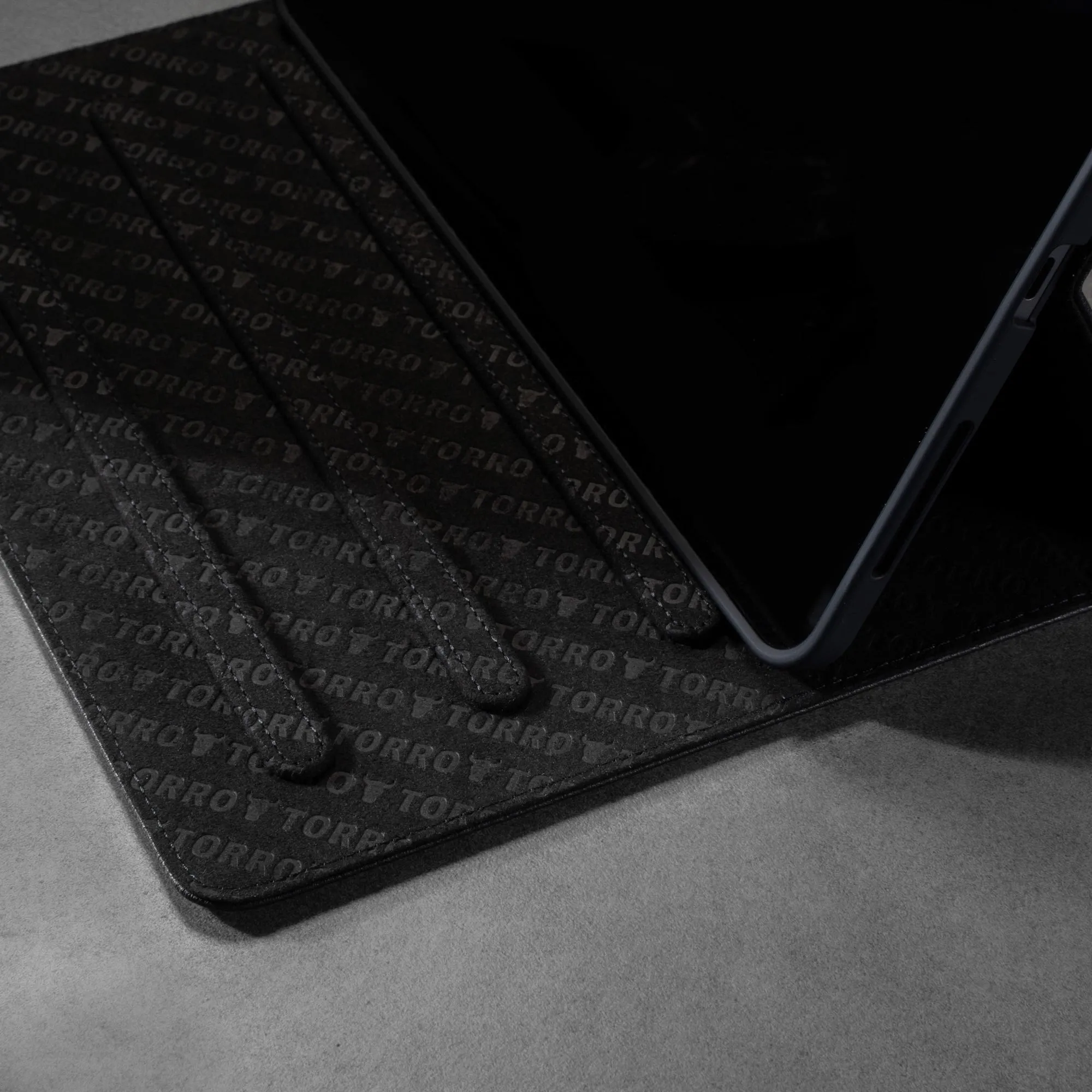 iPad Pro 12.9" Leather Case (6th, 5th & 4th Gen)