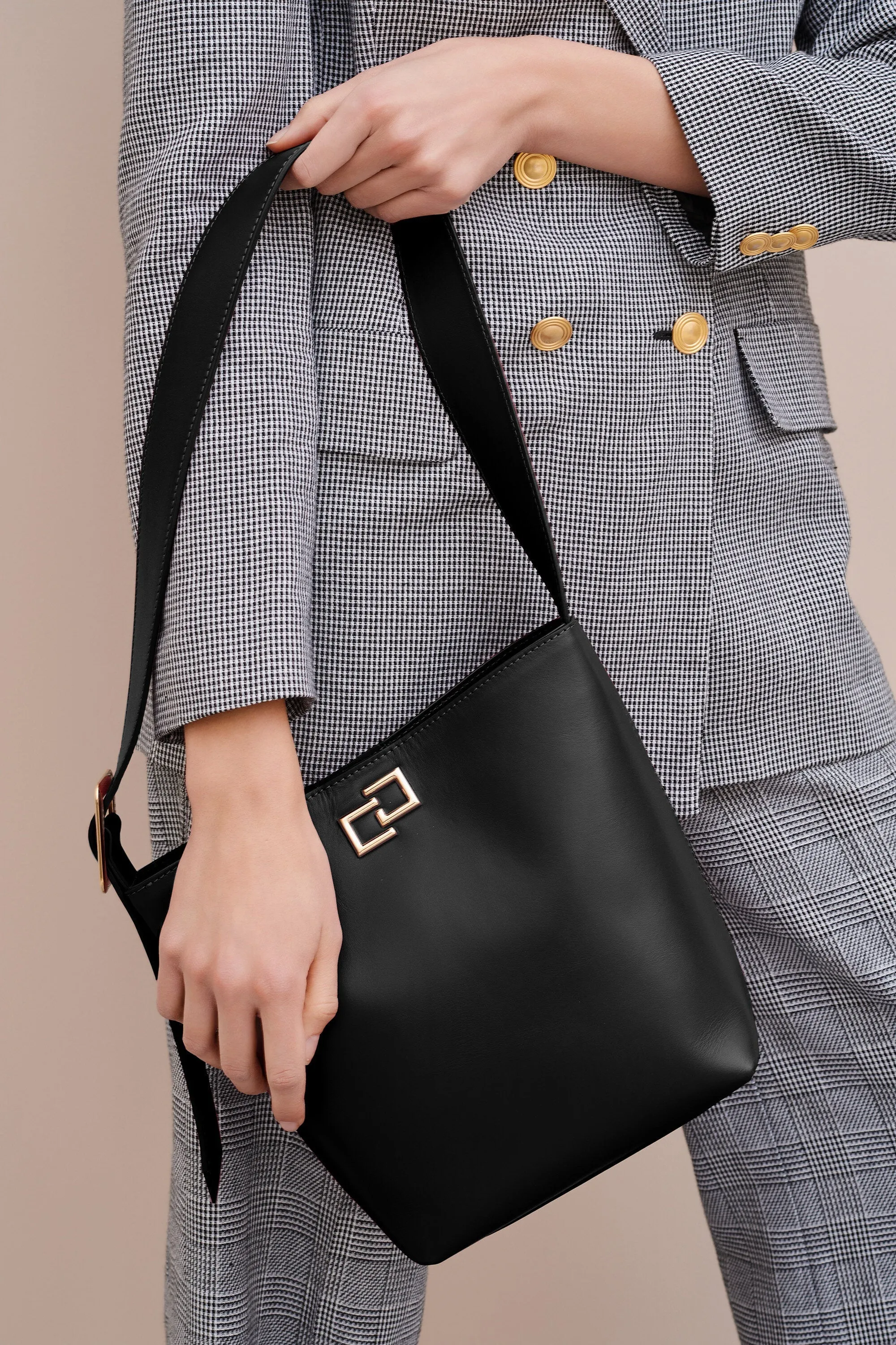 LEATHER SHOULDER BAG WITH LOGOED BUCKLE