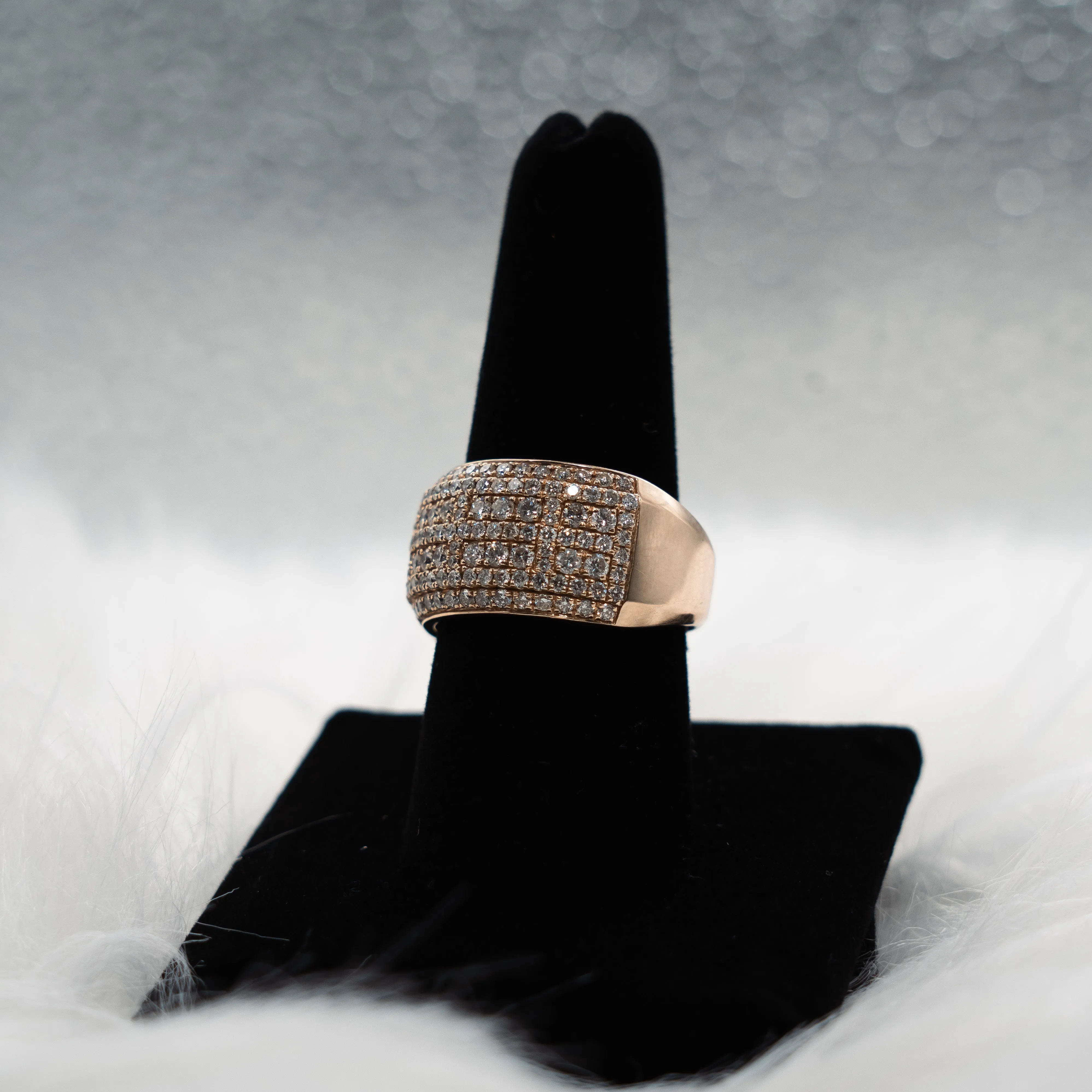Luxury Ring 14K Yellow Gold With Diamonds / 8.6gr / Size 11
