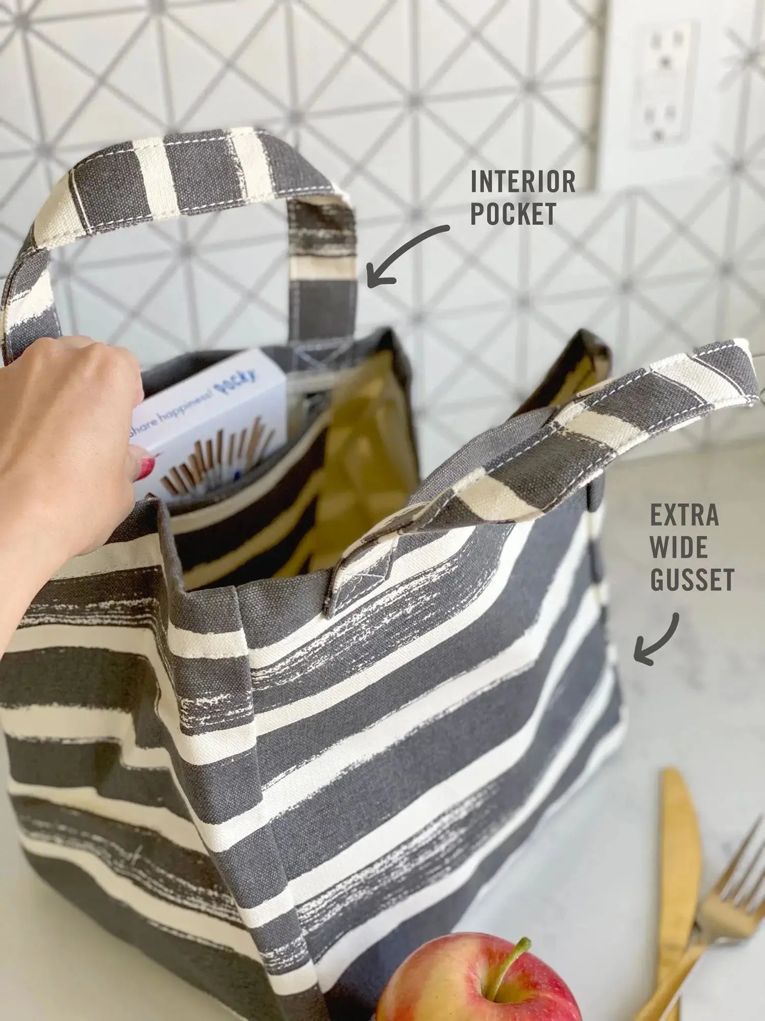 MAIKA | Lunch Tote :: Echo Charcoal