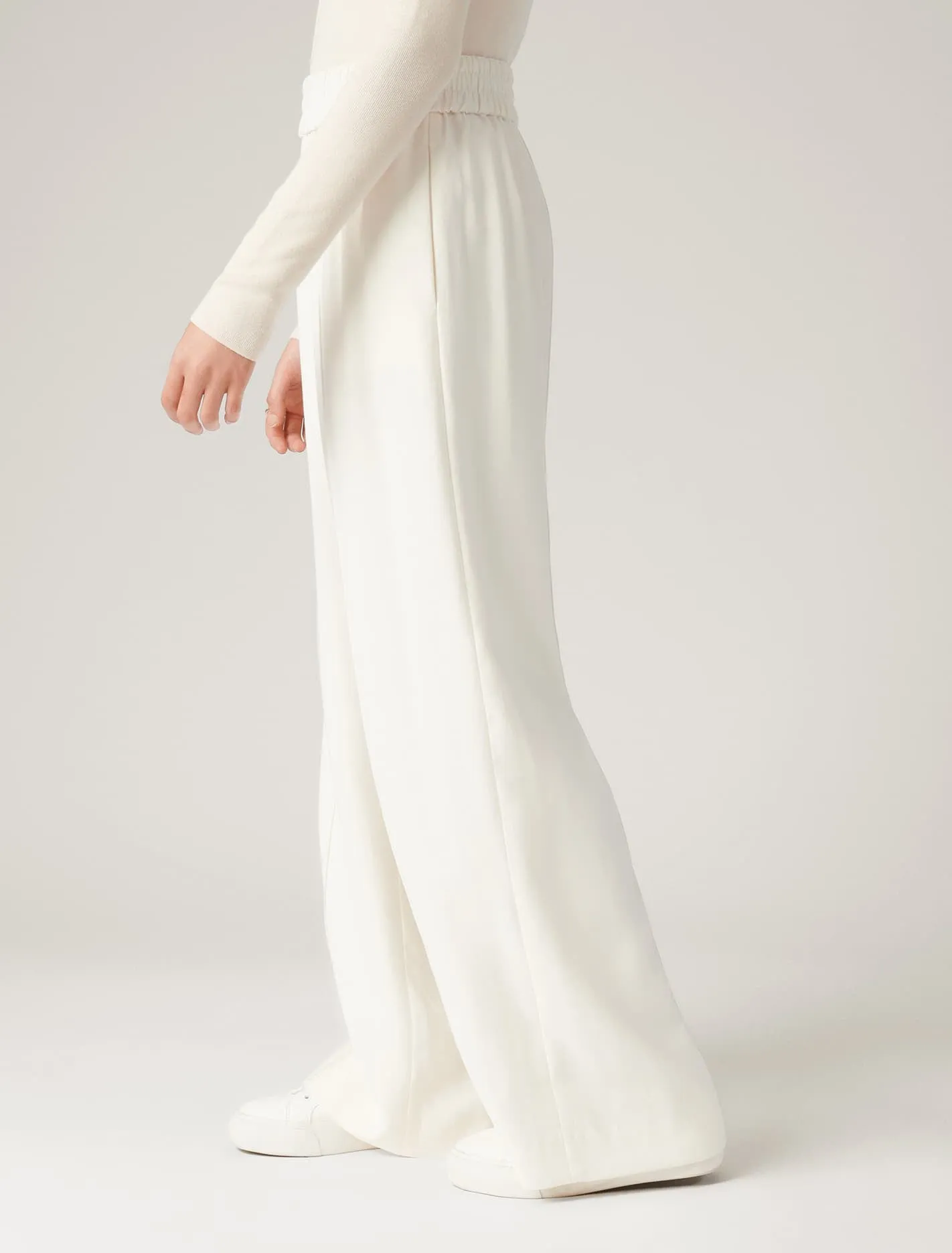 Petra Wide Leg Pintuck Pant