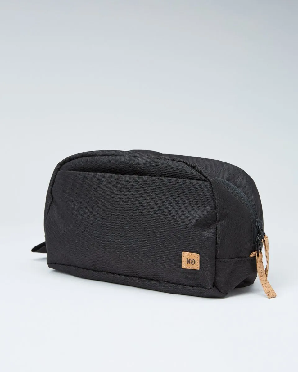 Quest 4L Toiletry Bag