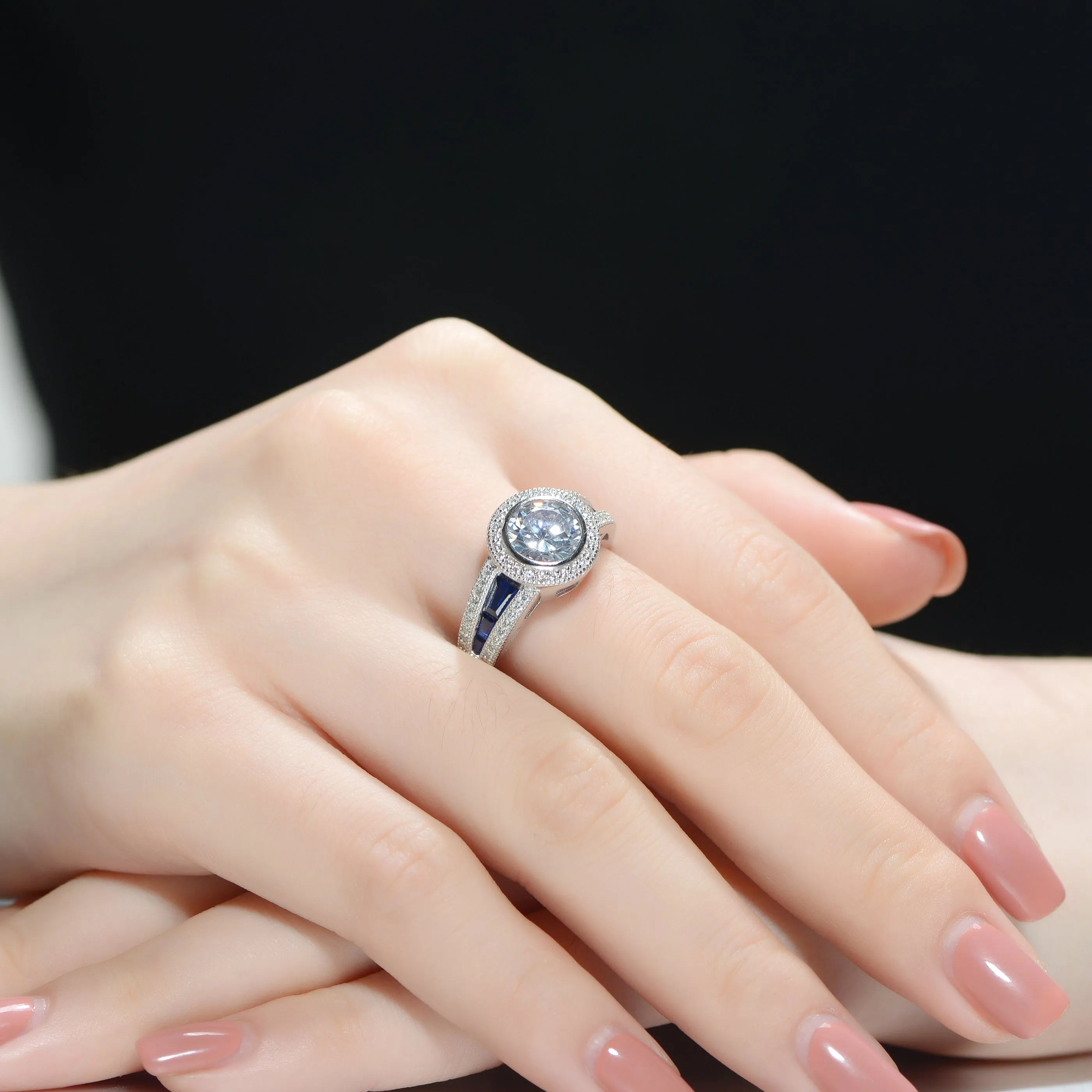 Renée Statement Halo Cluster Pave Ring